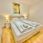 Steiner Residences * Modling