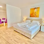 Steiner Residences