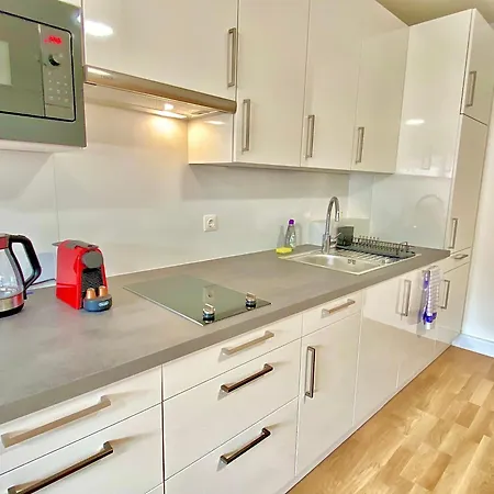 Steiner Residences Lägenhet Modling