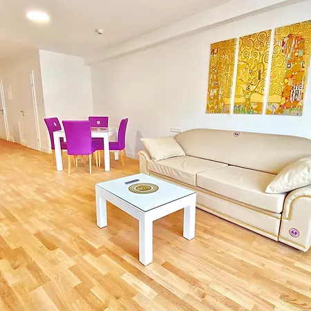 Lejlighed Steiner Residences *