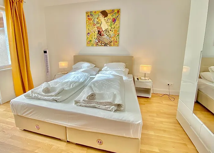 Steiner Residences Apartment *